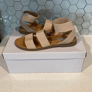 Steve Madden Effie Natural Sandals, Size 7